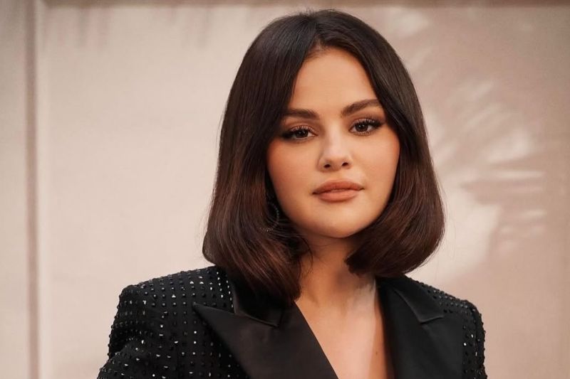 Selena Gomez tandai akhir 2024 tampilkan foto bersama Benny Blanco
