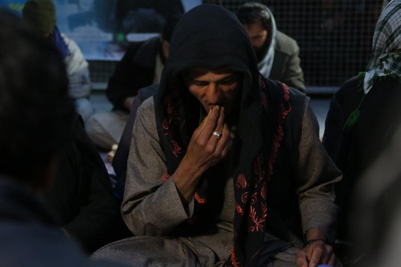 Melihat aktivitas berbuka puasa warga Afghanistan saat Ramadhan