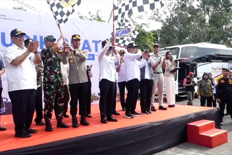 kemenhub-lepas-2.992-peserta-mudik-gratis-2025-dari-tangerang-–-antara-news