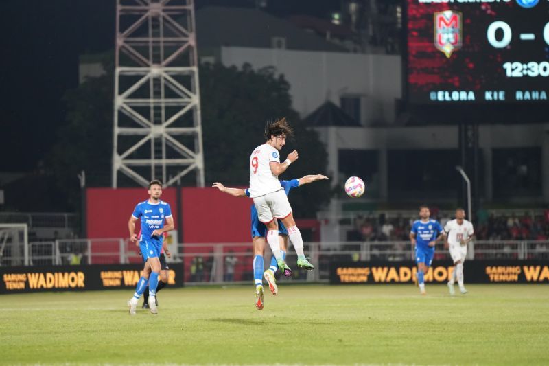 Kalah 0-1 dari Malut United, Pelatih Persib soroti konsentrasi pemain
