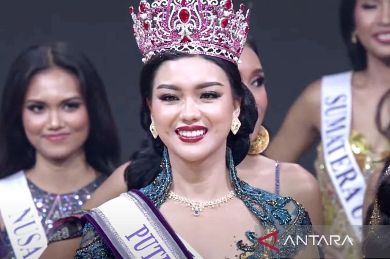 Firsta Yufi Amarta dinobatkan sebagai Puteri Indonesia 2025