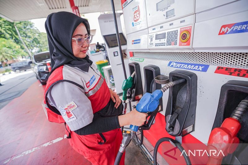 Harga BBM turun di semua SPBU awal Mei 2025, cek rinciannya di sini