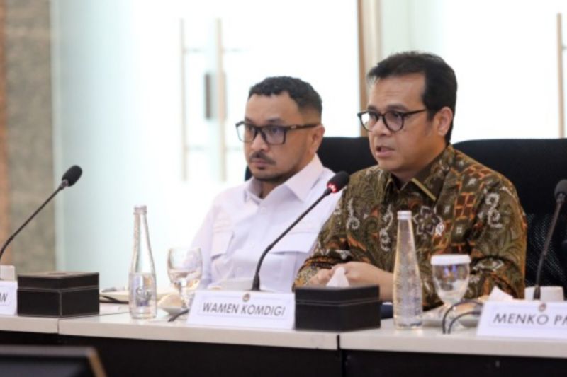 Wamenkomdigi dorong pers dan industri media cari model bisnis baru