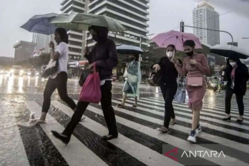Jakarta diguyur hujan ringan pada Sabtu sore