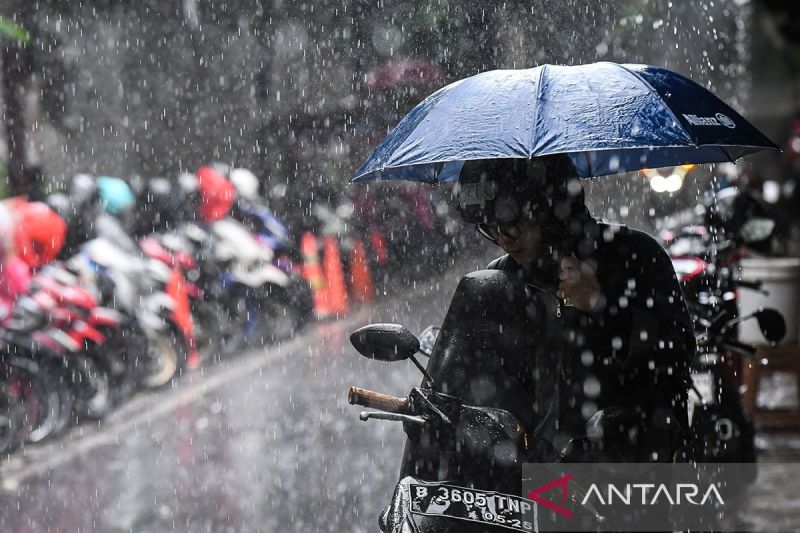 Jakarta diguyur hujan Rabu sore 