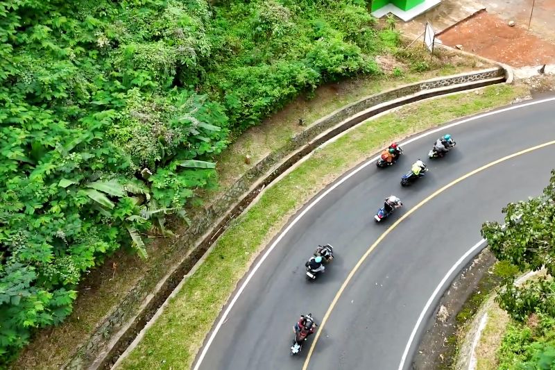 Motor listrik Adora diuji dalam tur lintas Jawa Barat