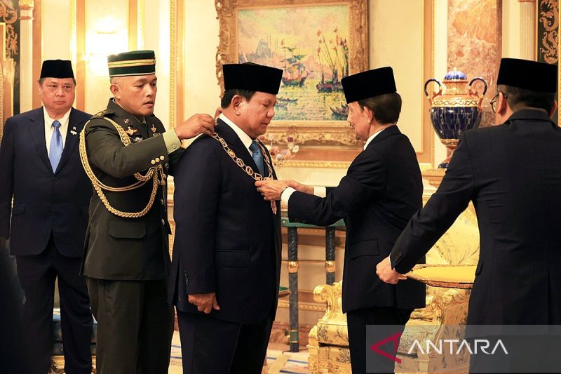 Kemarin, bintang kebesaran dari Brunei hingga Ketua Dewan Pers baru