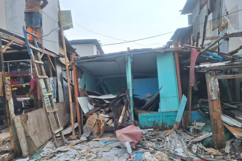 Pembangunan tanggul mitigasi rob di Muara Angke ditargetkan enam bulan