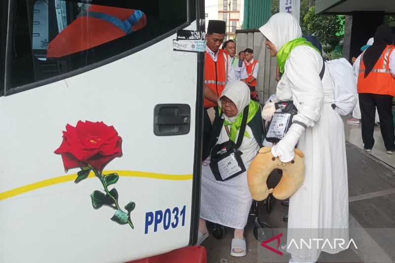 PPIH Surabaya telah sesuaikan kloter jamaah dengan syarikah
