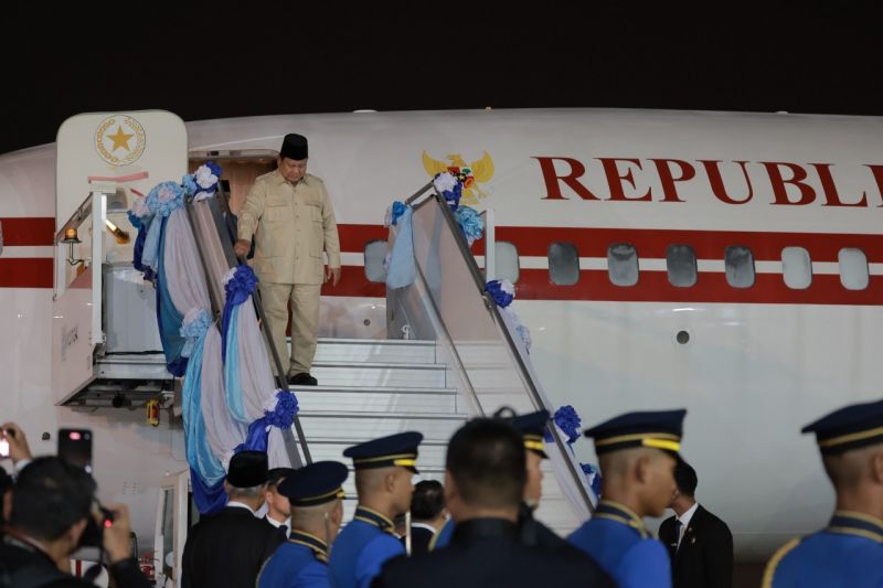 Politik kemarin, Presiden di Thailand dan pembekalan PDIP