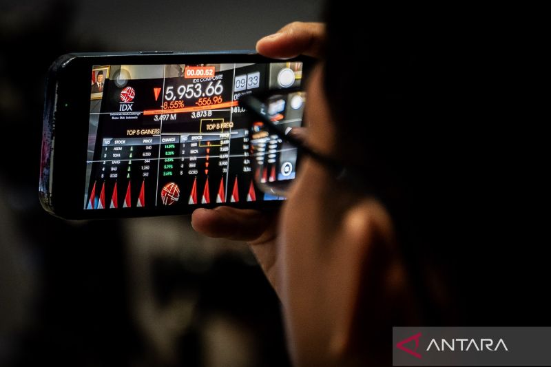 IHSG Senin dibuka menguat 17,32 poin