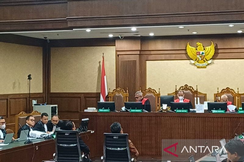 ahli-it-di-sidang-hasto:-ponsel-direndam-air-tak-bisa-lagi-disadap