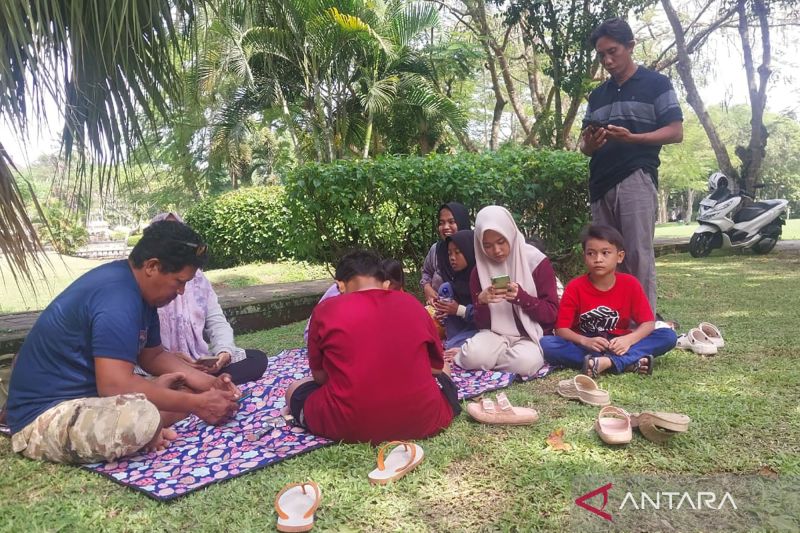 tradisi-“ninjau-haji”-di-jembrana-bertahan-lintas-generasi