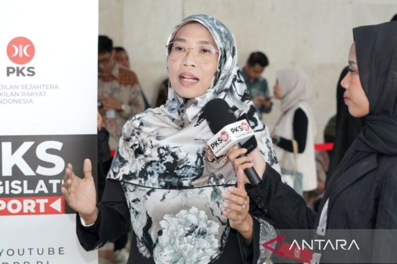 dpr:-libatkan-pakar-epidemologi-dan-bpom-dalam-uji-klinis-vaksin-tbc