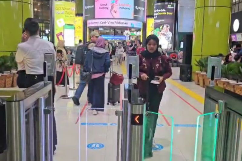 kai-daops-1-catat-35-ribu-penumpang-berangkat-dari-jakarta