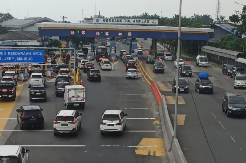 sebanyak-19.995-kendaraan-masuk-ke-medan-saat-libur-panjang