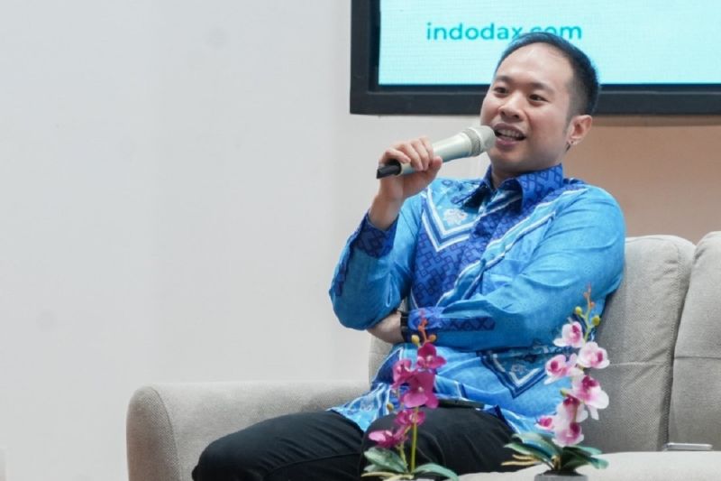 Investor diimbau tetap tenang hadapi anjloknya harga Bitcoin