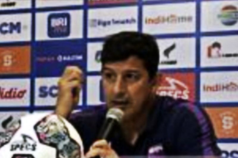 madura-united-kembali-mempercayakan-posisi-pelatih-kepada-alfredo-vera