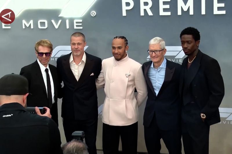Brad Pitt & pembalap ambil alih Times Square pada pemutaran perdana F1 – ANTARA News
