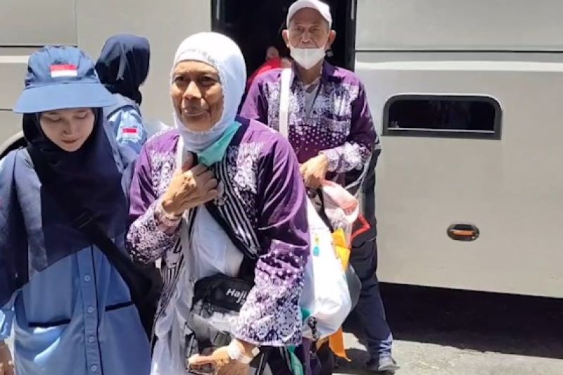 Jamaah haji gelombang 2 tiba di Madinah, penempatan berbasis kloter – ANTARA News