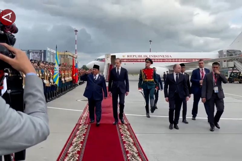 Prabowo disambut Wakil PM Rusia saat tiba di St. Petersburg – ANTARA News