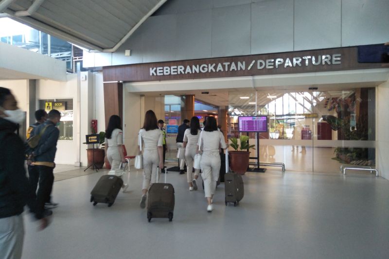 Gaji pramugari di Indonesia 2025: Dari maskapai Garuda hingga AirAsia