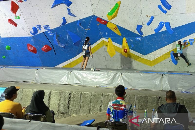 Sembilan emas diperebutkan saat hari akhir kejurnas panjat tebing KU