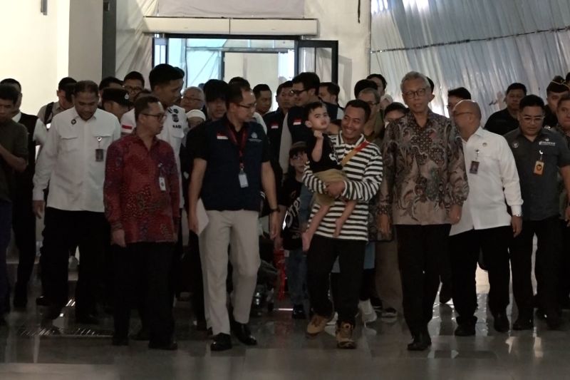 11 WNI dari Iran tiba di Tanah Air dalam evakuasi gelombang pertama – ANTARA News