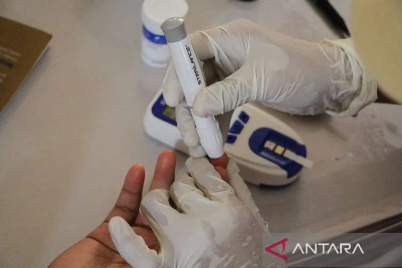 Pola hidup sehat langkah cegah diabetes dan hipertensi