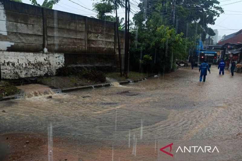 Sebagian Jakarta diperkirakan hujan pada Sabtu sore hingga malam