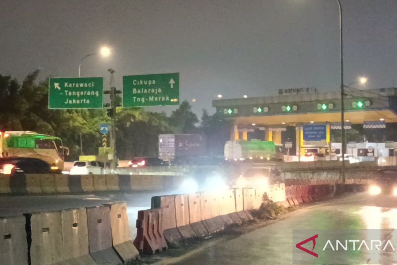 Banjir Tol Jakarta-Tangerang akibat luapan kali Sabi