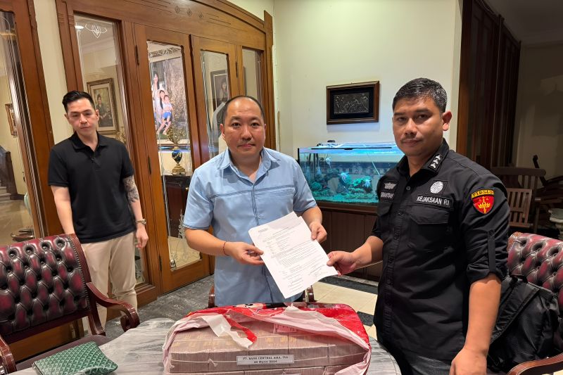 Kejagung sita uang Rp2 miliar di rumah Dirut Sritex Iwan Kurniawan
