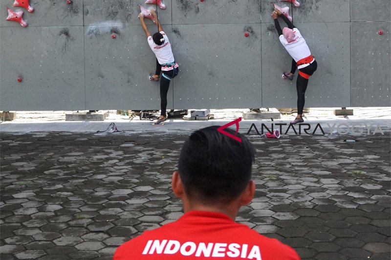 Pelatih panjat tebing minta Roby dan Asih rileks jalani debut Eropa