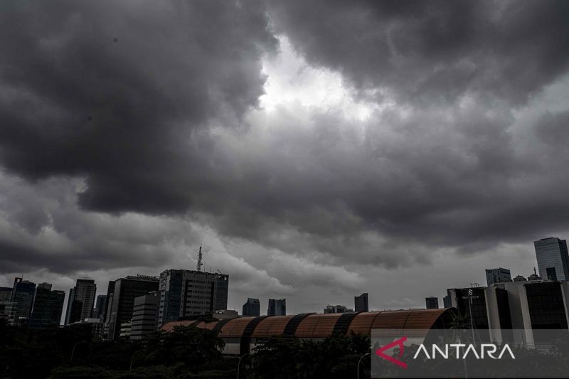 Jakarta Selatan dan Jakarta Timur diprakirakan hujan Kamis sore