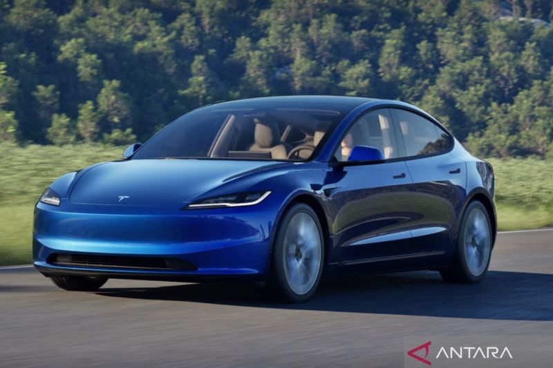 Tesla akan luncurkan Model 3 dengan pembaruan baterai di China
