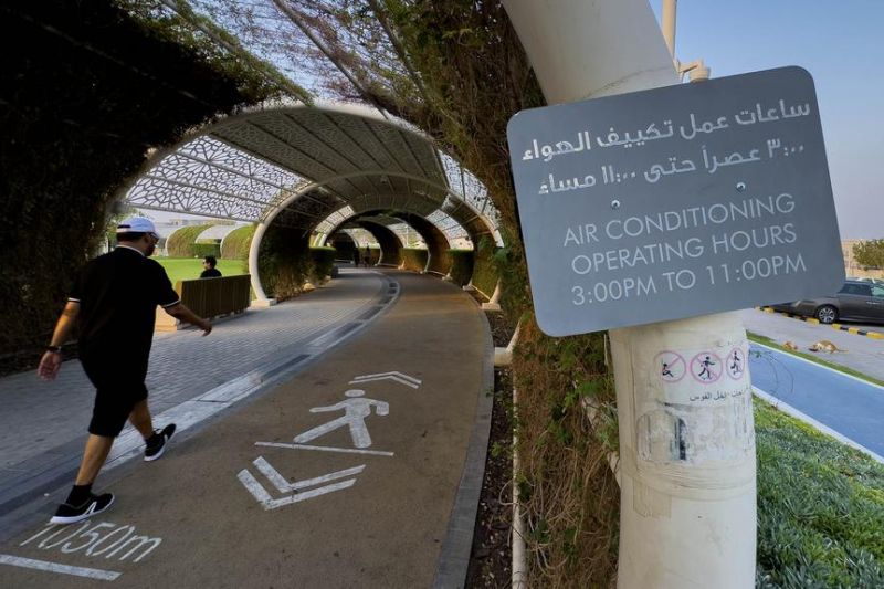 Jalur “outdoor” berpendingin udara nyamankan pengunjung taman di Qatar