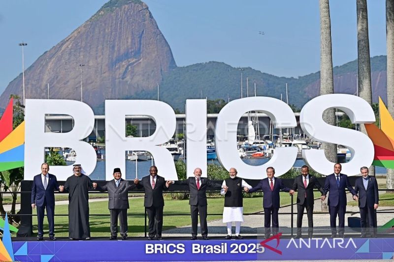 Wamenlu: Gabung ke BRICS, Indonesia tak anti-Barat