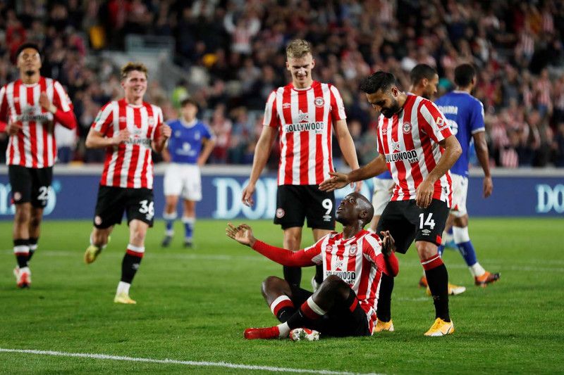 Tawaran Newcastle untuk Yoane Wissa ditolak Brentford