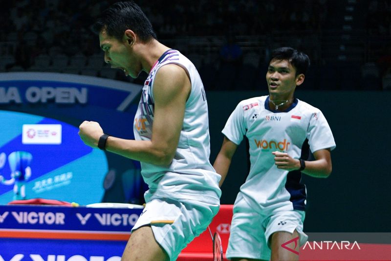 Fajar/Fikri persembahkan gelar China Open 2025 untuk Iie Sumirat