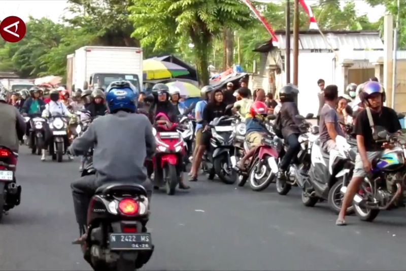 Cegah kelangkaan BBM meluas,  Jatim tambah jumlah pasokan di Jember – ANTARA News