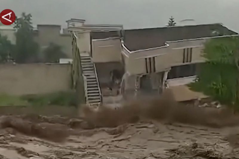 Hujan berhari-hari di Pakistan, banjir bandang tewaskan 313 warga – ANTARA News