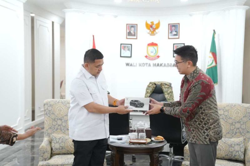 Pemkot Makassar dukung pengoperasian layanan taksi listrik