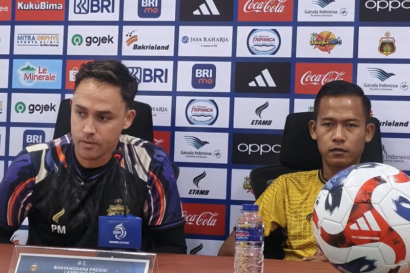 Paul Munster minta pemain fokus dan hati-hati hadapi Persis Solo 