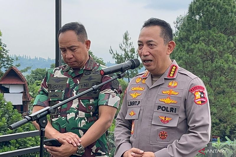 Kapolri yakinkan publik TNI-Polri segera pulihkan keamanan