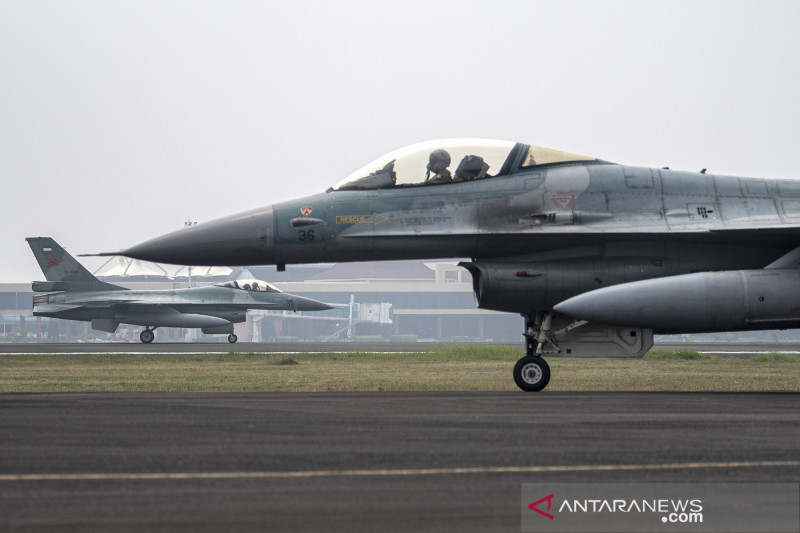 Pentagon sebut F-16 Venezuela “provokatif” dekati kapal perang AS