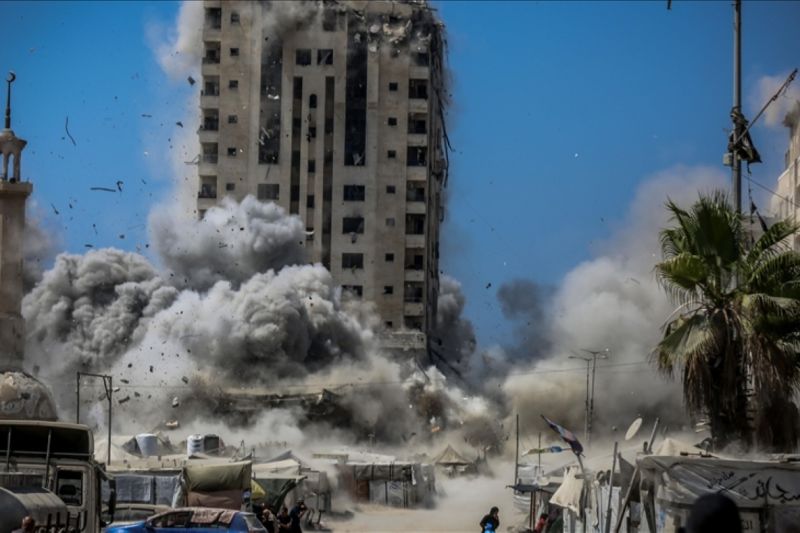 Israel gempur gedung yang dihuni ratusan warga Palestina di Gaza