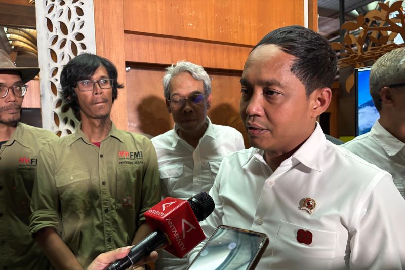 Menhut jelaskan foto bersama mantan tersangka kasus pembalakan liar
