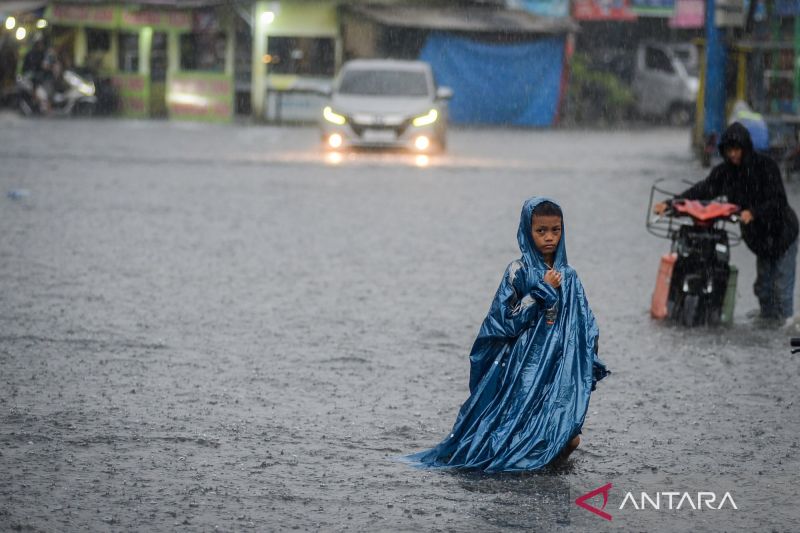 Sejumlah kota berpotensi hujan, Bandung waspada petir