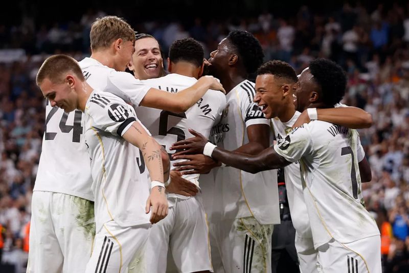 real-madrid-kembali-puncaki-klasemen-setelah-kalahkan-villarreal