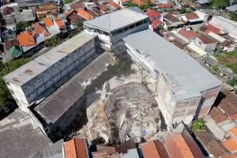 istana:-insiden-bangunan-pesantren-ambruk-jadi-atensi-presiden-prabowo-–-antara-news